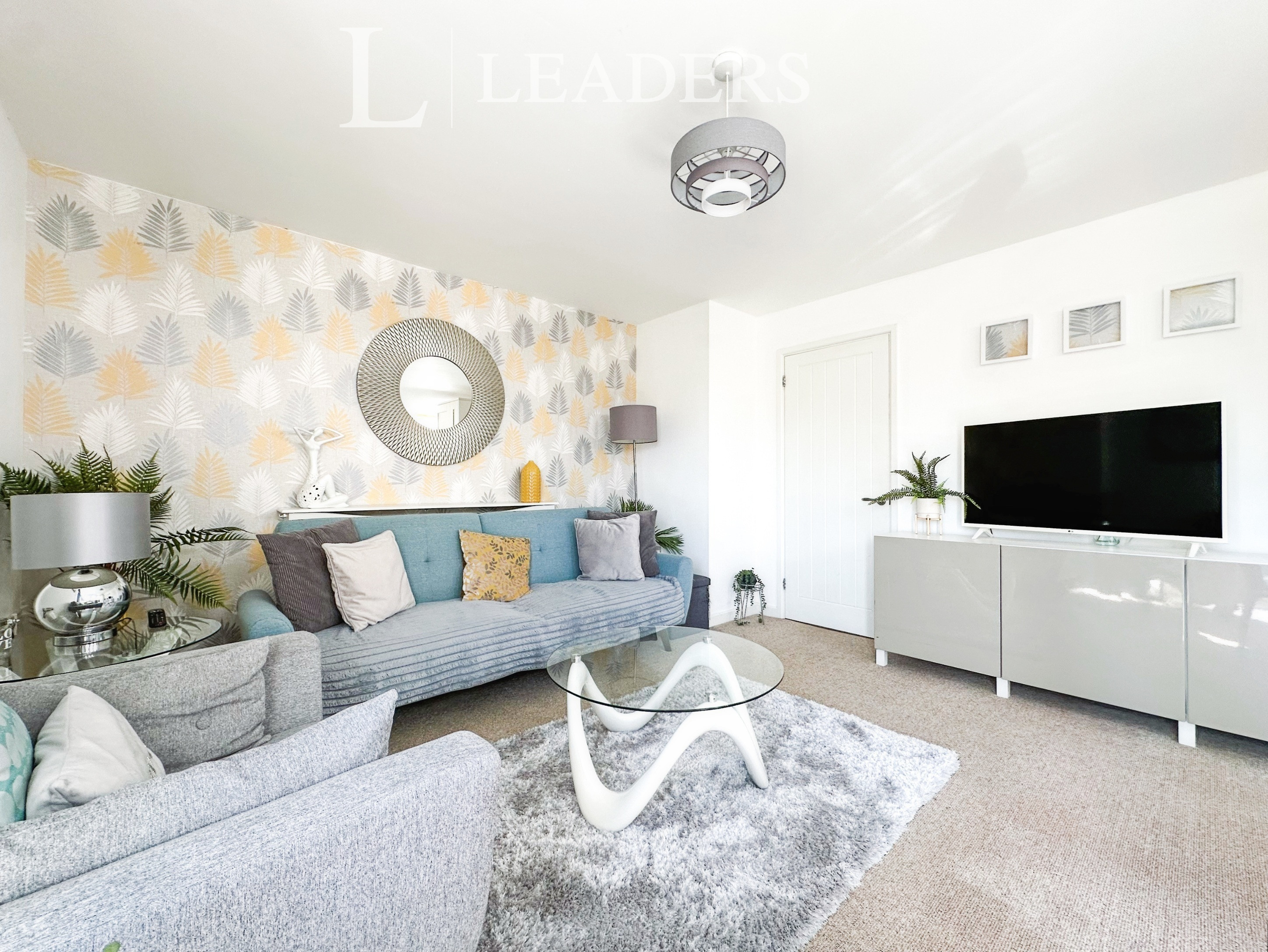 propertyP44948419