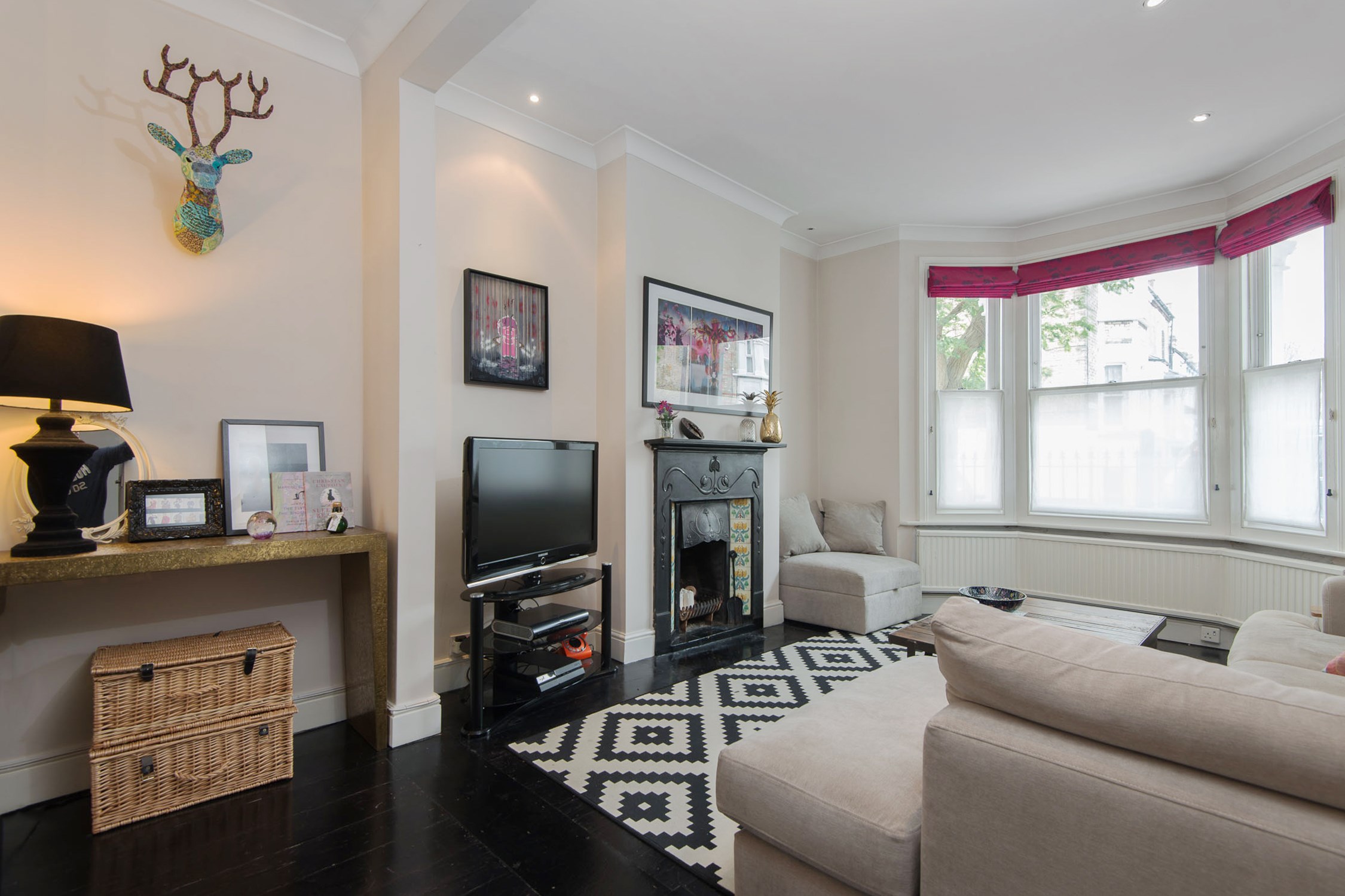 propertyP2860636