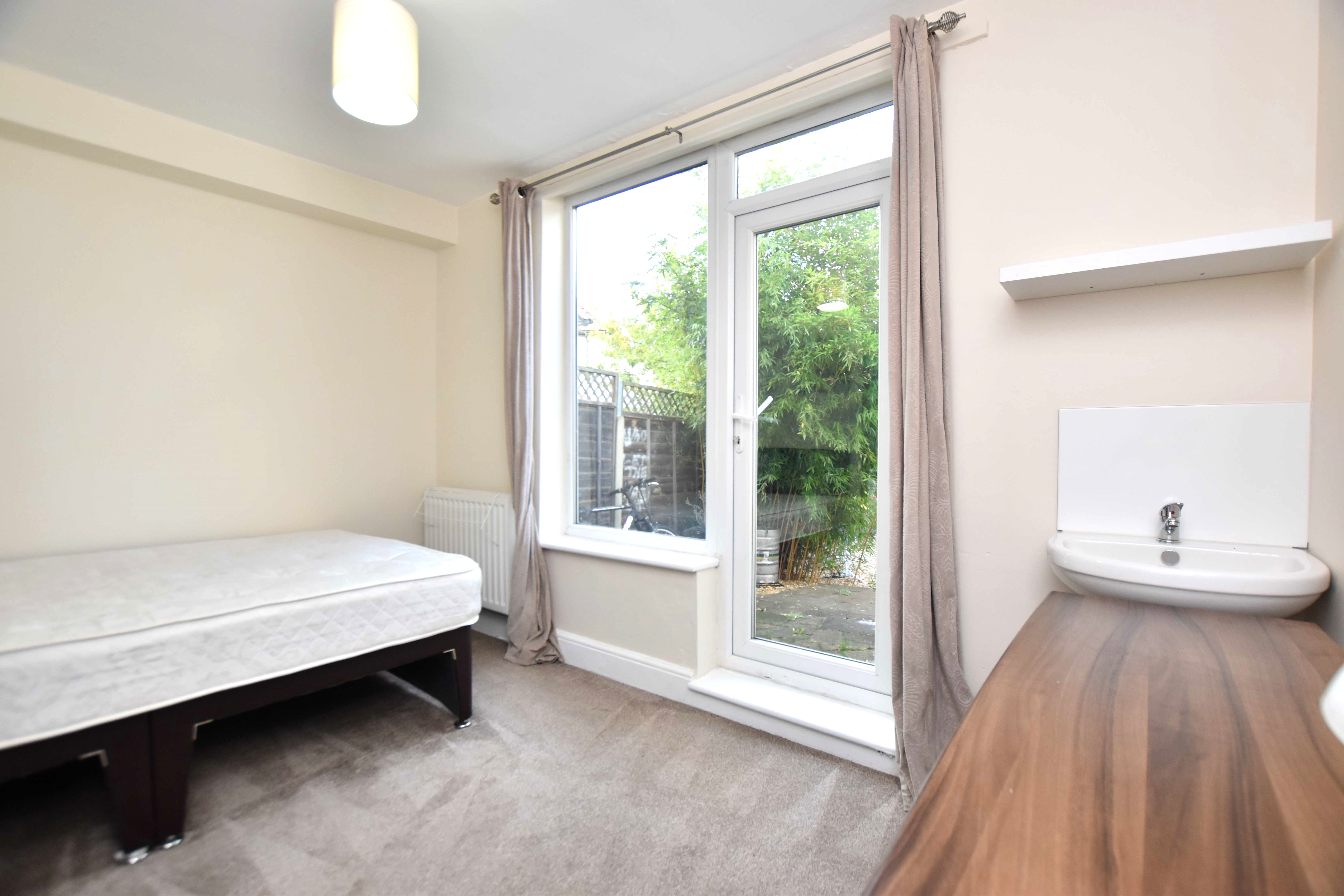 propertyP2249043
