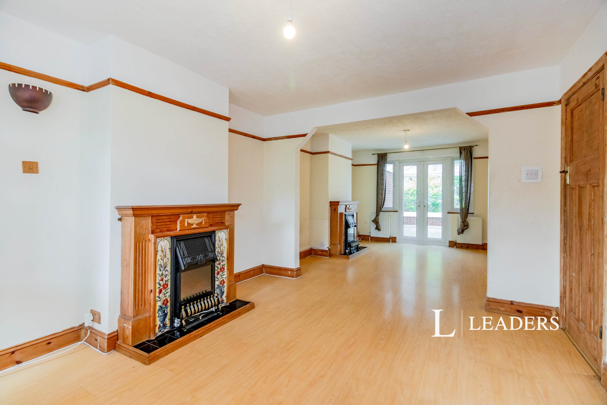 propertyP1032193