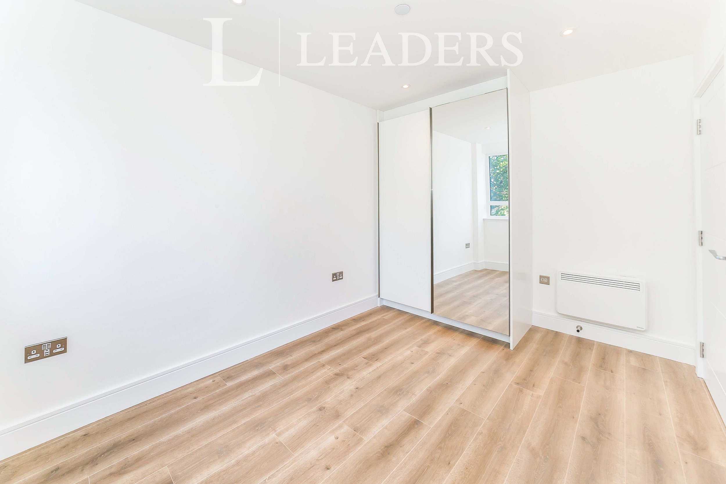 propertyP2903716