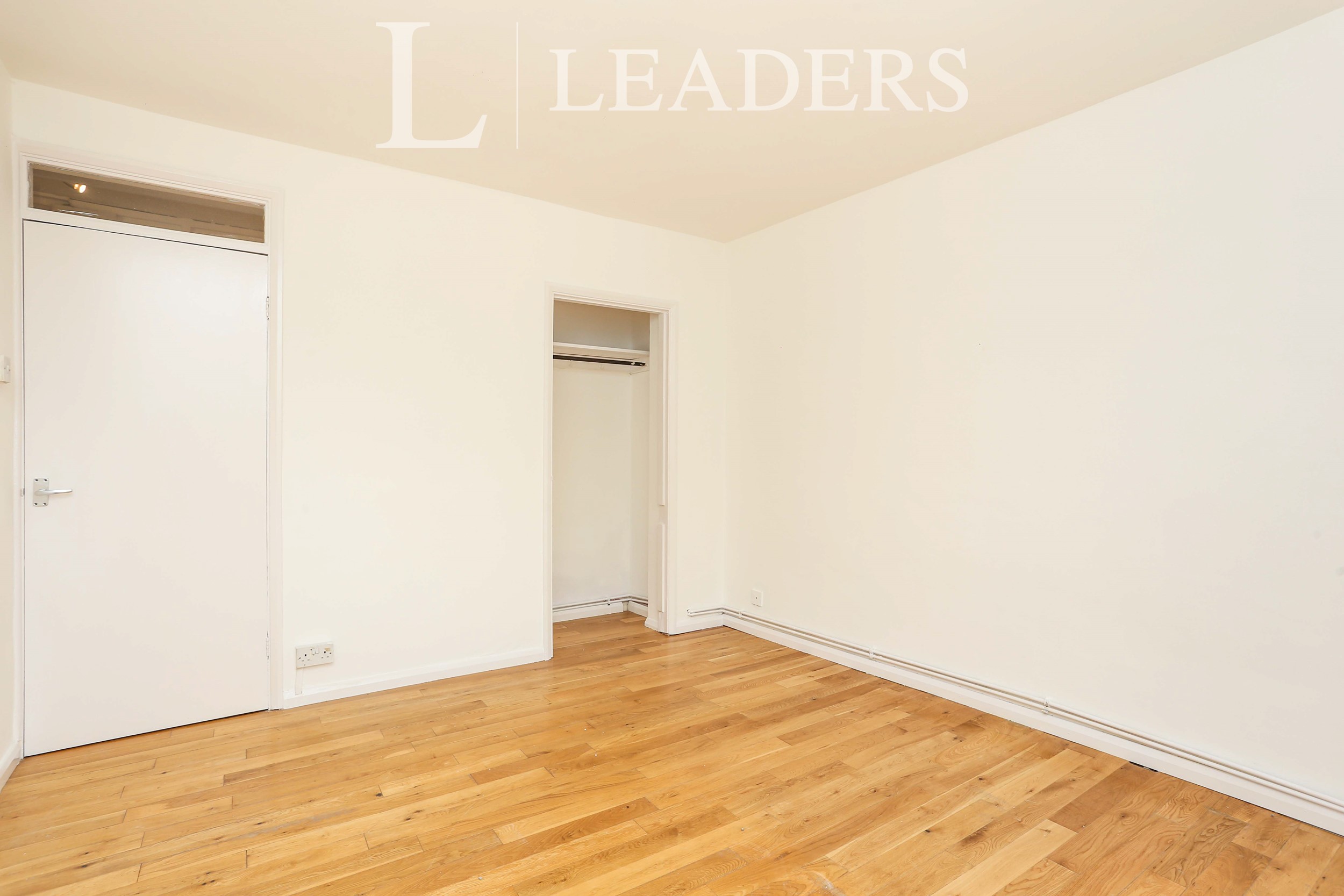 propertyP2556048